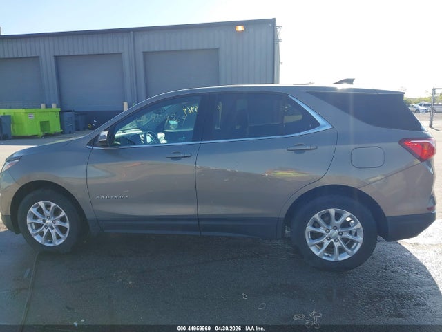 3GNAXJEV0JS568602 Chevrolet EQUINOX LT