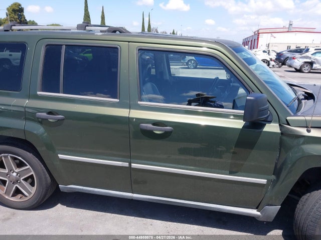 44959975 :رقم المزاد ، 1J8FT48B09D187785 vin ، 2009 Jeep Patriot Limited مزاد بيع