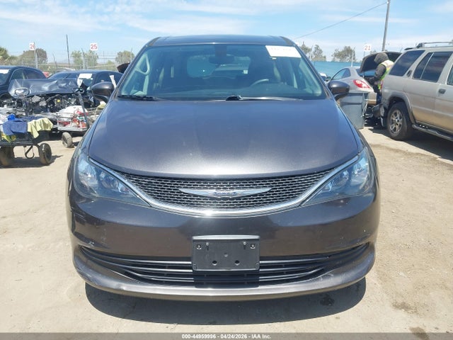 2C4RC1DG5HR611378 Chrysler Pacifica Touring