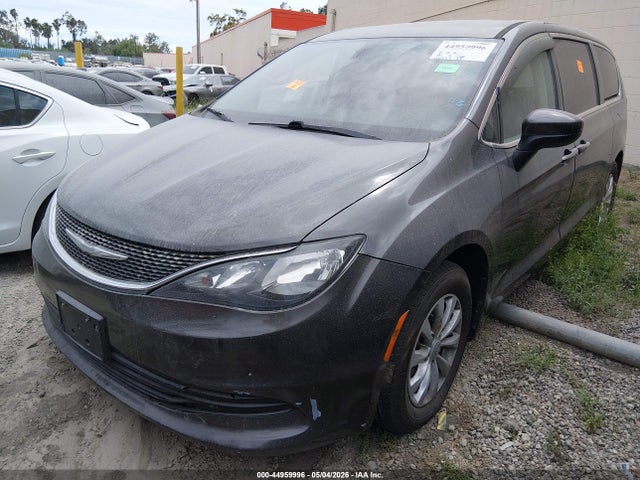 2C4RC1DG5HR611378 Chrysler Pacifica Touring