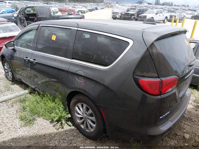 2C4RC1DG5HR611378 Chrysler Pacifica Touring