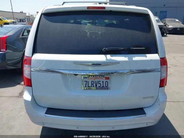 2C4RC1GG3FR617835 Chrysler Town &amp; Country Limited Platinum