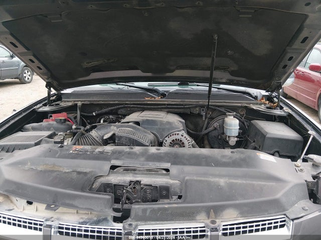 Продажа на аукционе авто 2011 Cadillac Escalade Esv Luxury, vin: 1GYS4HEF1BR245245, номер лота: 44960015