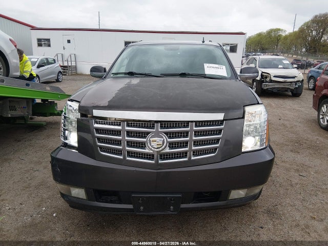 Продажа на аукционе авто 2011 Cadillac Escalade Esv Luxury, vin: 1GYS4HEF1BR245245, номер лота: 44960015