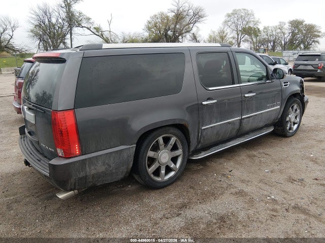 Продажа на аукционе авто 2011 Cadillac Escalade Esv Luxury, vin: 1GYS4HEF1BR245245, номер лота: 44960015