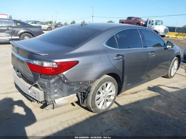 44960059 :رقم المزاد ، JTHBW1GG0E2070804 vin ، 2014 Lexus Es 300h مزاد بيع