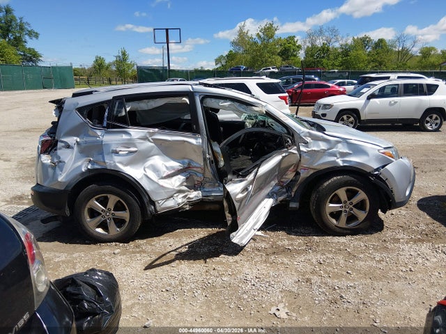 2015 Toyota Rav4 Xle მანქანა იყიდება აუქციონზე, vin: JTMRFREVXFD127449, აუქციონის ნომერი: 44960060