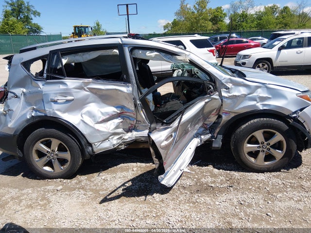 2015 Toyota Rav4 Xle მანქანა იყიდება აუქციონზე, vin: JTMRFREVXFD127449, აუქციონის ნომერი: 44960060