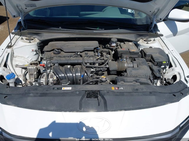 KMHLM4DG3RU775572 Hyundai ELANTRA SEL