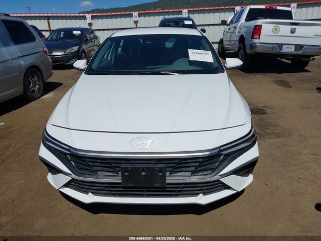 KMHLM4DG3RU775572 Hyundai ELANTRA SEL
