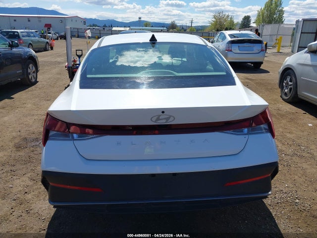 KMHLM4DG3RU775572 Hyundai ELANTRA SEL