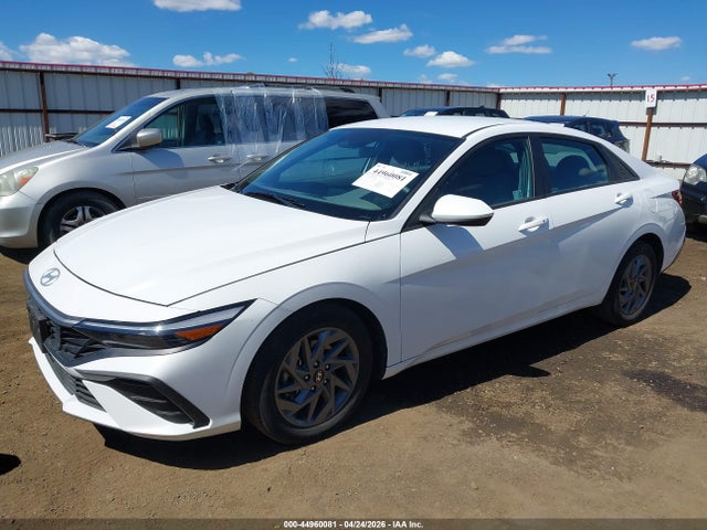 KMHLM4DG3RU775572 Hyundai ELANTRA SEL