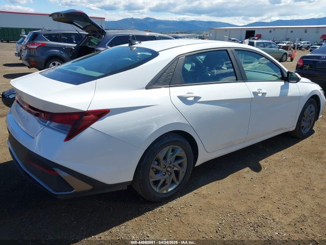 KMHLM4DG3RU775572 Hyundai ELANTRA SEL