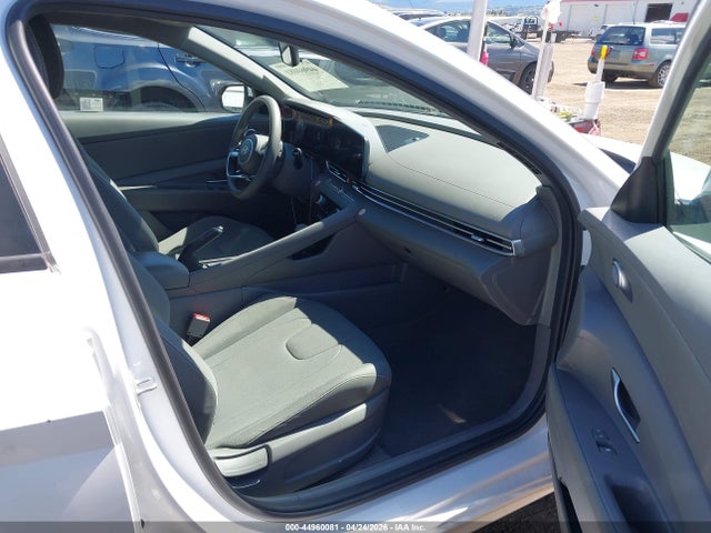 KMHLM4DG3RU775572 Hyundai ELANTRA SEL