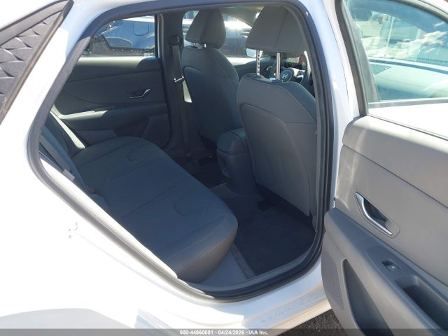 KMHLM4DG3RU775572 Hyundai ELANTRA SEL