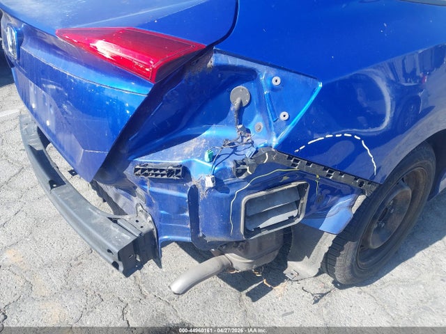 2HGFC2F59HH570460 Honda Civic Lx