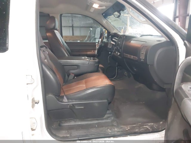Продажа на аукционе авто 2008 Chevrolet Silverado 2500hd Lt1, vin: 1GCHK23618F104045, номер лота: 44960174