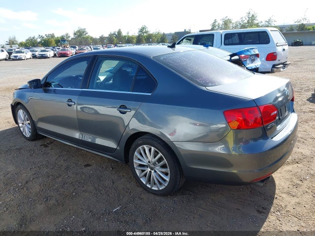 44960185 :رقم المزاد ، 3VWLZ7AJ0BM344749 vin ، 2011 Volkswagen Jetta 2.5l Sel مزاد بيع