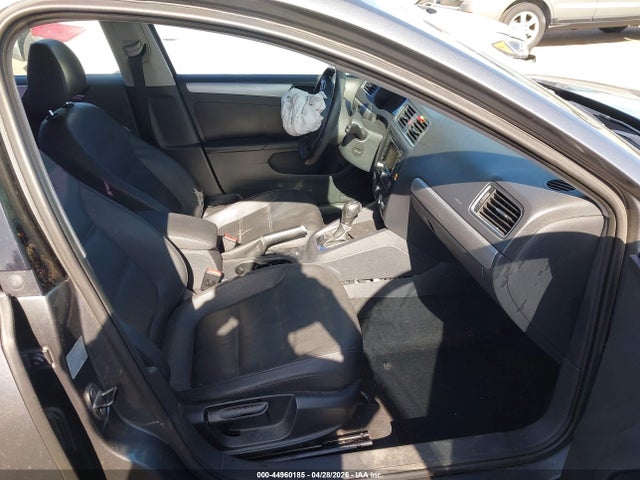 44960185 :رقم المزاد ، 3VWLZ7AJ0BM344749 vin ، 2011 Volkswagen Jetta 2.5l Sel مزاد بيع