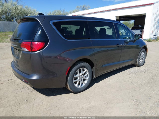 2C4RC1CG6NR127748 Chrysler Voyager Lx