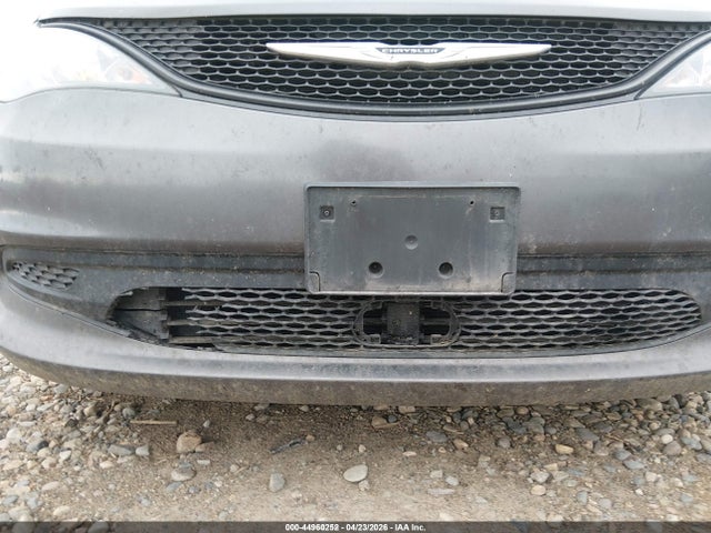 2C4RC1CG6NR127748 Chrysler Voyager Lx