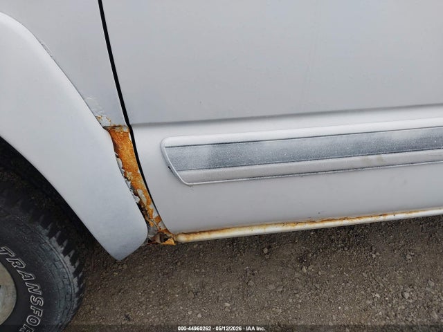 2004 Chevrolet Silverado 1500 Z71 მანქანა იყიდება აუქციონზე, vin: 2GCEK19T041261965, აუქციონის ნომერი: 44960262