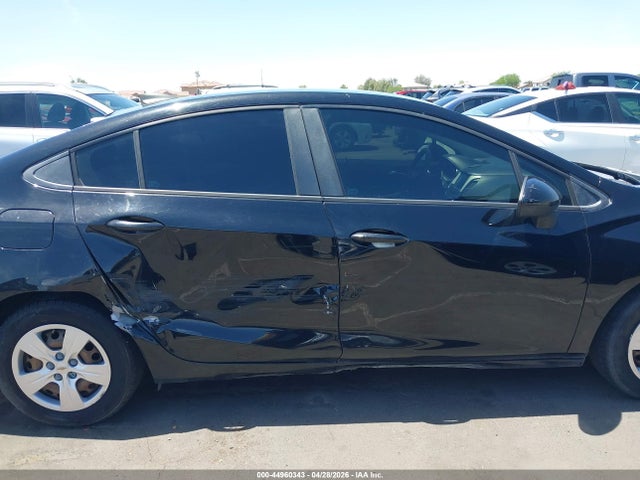 Aukcja sprzedaży 2017 Chevrolet Cruze Ls Auto, vin: 1G1BC5SM4H7187719, numer aukcji: 44960343