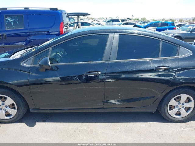 Aukcja sprzedaży 2017 Chevrolet Cruze Ls Auto, vin: 1G1BC5SM4H7187719, numer aukcji: 44960343