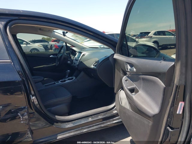 Aukcja sprzedaży 2017 Chevrolet Cruze Ls Auto, vin: 1G1BC5SM4H7187719, numer aukcji: 44960343