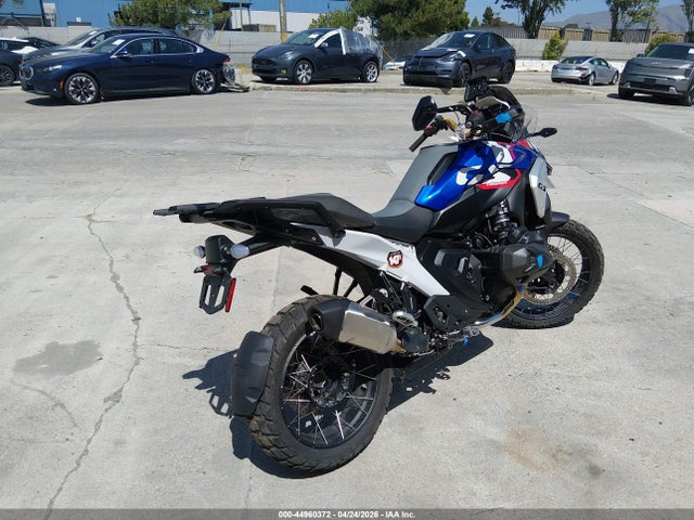 2025 Bmw R 1300 Gs მანქანა იყიდება აუქციონზე, vin: WB10M2302S6L01054, აუქციონის ნომერი: 44960372