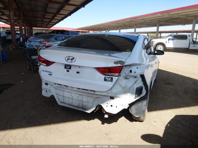 2017 Hyundai Elantra Se მანქანა იყიდება აუქციონზე, vin: 5NPD74LF4HH145450, აუქციონის ნომერი: 44960377