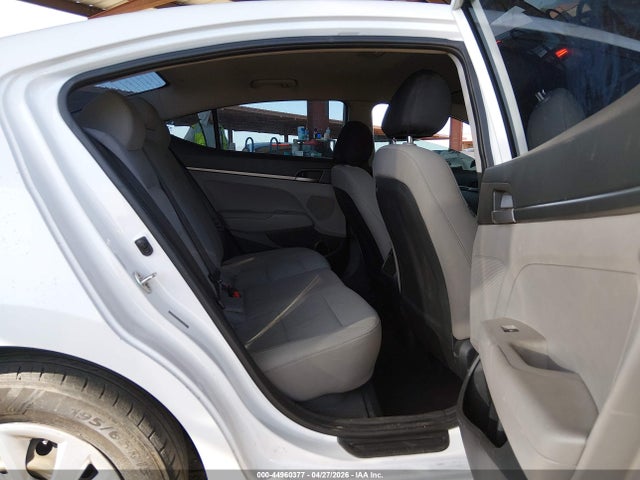 2017 Hyundai Elantra Se მანქანა იყიდება აუქციონზე, vin: 5NPD74LF4HH145450, აუქციონის ნომერი: 44960377