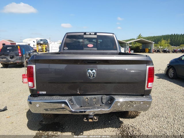 3C63R3EL3JG408438 RAM 3500 Laramie 4x4 6&#039;4 Box