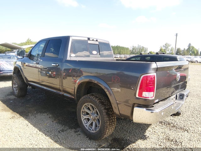 3C63R3EL3JG408438 RAM 3500 Laramie 4x4 6&#039;4 Box