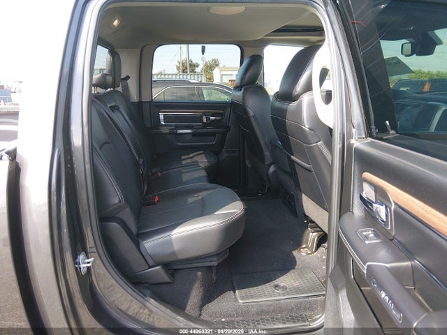 3C63R3EL3JG408438 RAM 3500 Laramie 4x4 6&#039;4 Box