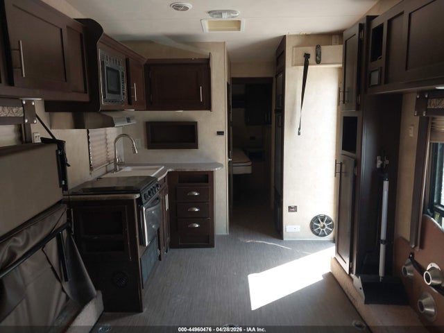 Forest River Stealth 2015 4X4TSFB26FC012762 Image 5