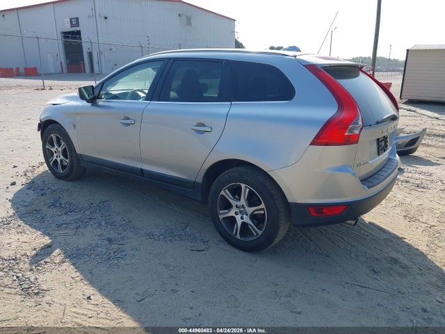 44960483 :رقم المزاد ، YV4902DZ2B2181005 vin ، 2011 Volvo Xc60 T6/t6 R-design مزاد بيع