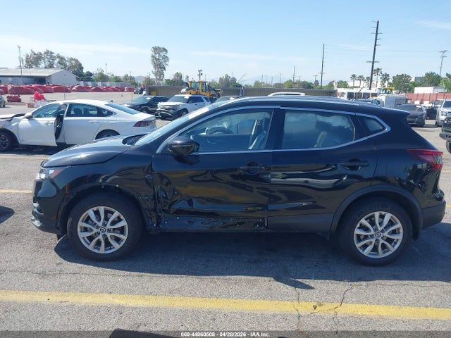 JN1BJ1BV4NW581921 Nissan Rogue Sport Sv Fwd Xtronic Cvt