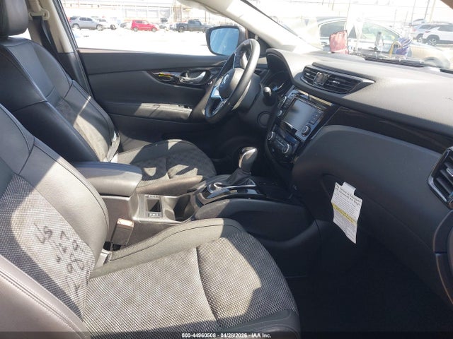 JN1BJ1BV4NW581921 Nissan Rogue Sport Sv Fwd Xtronic Cvt