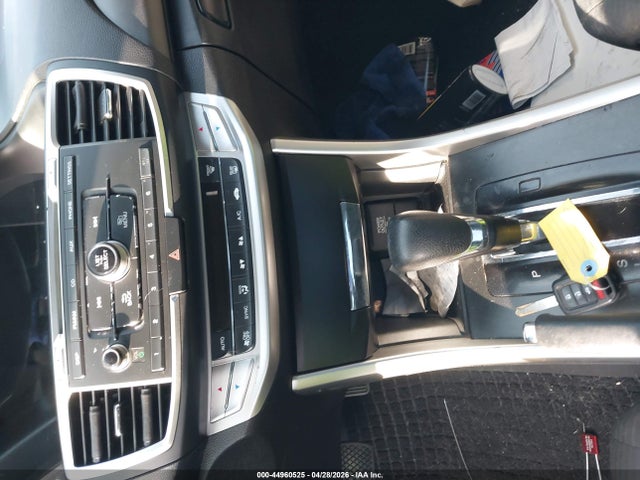 2015 Honda Accord Lx მანქანა იყიდება აუქციონზე, vin: 1HGCR2F31FA131569, აუქციონის ნომერი: 44960525