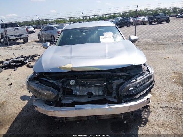 44960531 :رقم المزاد ، 1HGCV1F14JA245272 vin ، 2018 Honda Accord Lx مزاد بيع