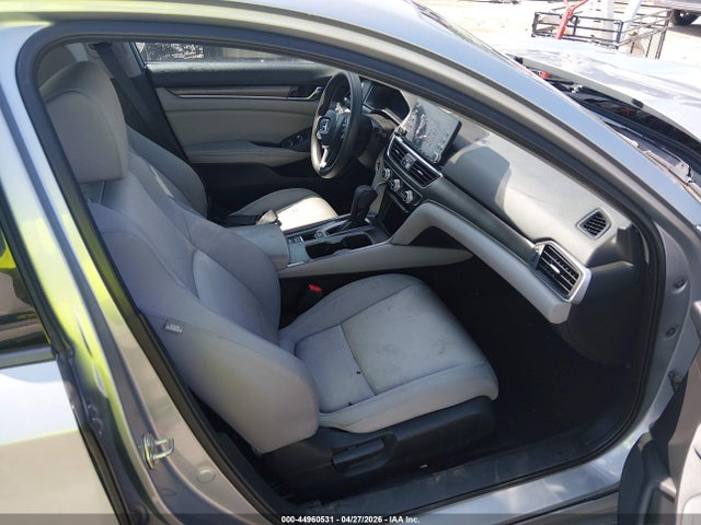 44960531 :رقم المزاد ، 1HGCV1F14JA245272 vin ، 2018 Honda Accord Lx مزاد بيع