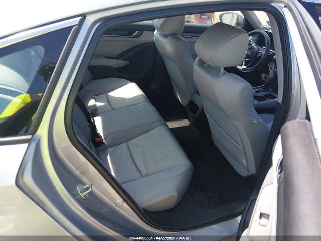 44960531 :رقم المزاد ، 1HGCV1F14JA245272 vin ، 2018 Honda Accord Lx مزاد بيع