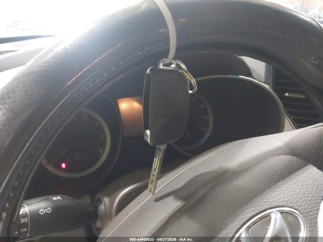2015 Hyundai Santa Fe Sport 2.4l მანქანა იყიდება აუქციონზე, vin: 5XYZTDLBXFG300795, აუქციონის ნომერი: 44960533