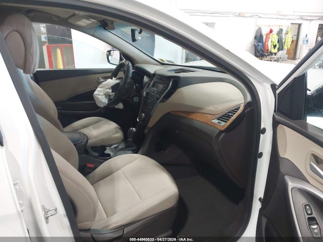 2015 Hyundai Santa Fe Sport 2.4l მანქანა იყიდება აუქციონზე, vin: 5XYZTDLBXFG300795, აუქციონის ნომერი: 44960533