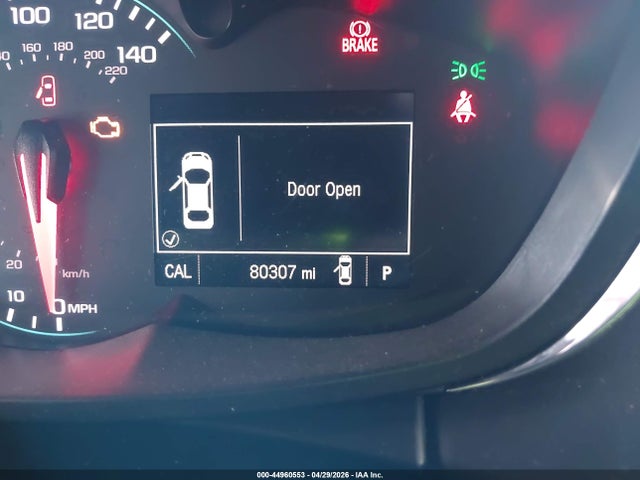 44960553 :رقم المزاد ، 3GNCJLSB3JL393711 vin ، 2018 Chevrolet Trax Lt مزاد بيع