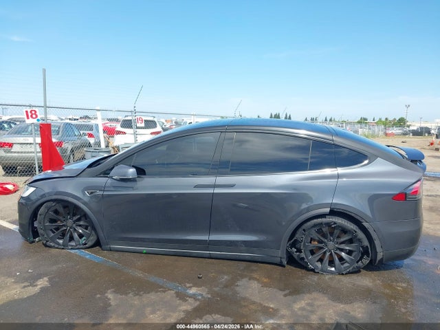 5YJXCBE26GF015383 Tesla Model X 60d/70d/75d/90d/p100d