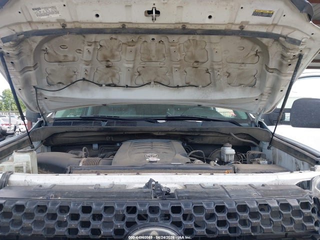 5TFRM5F18KX138811 Toyota Tundra Sr 4.6l V8