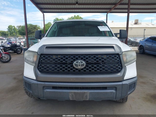 5TFRM5F18KX138811 Toyota Tundra Sr 4.6l V8
