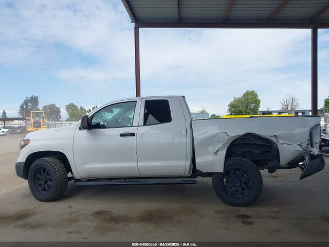 5TFRM5F18KX138811 Toyota Tundra Sr 4.6l V8